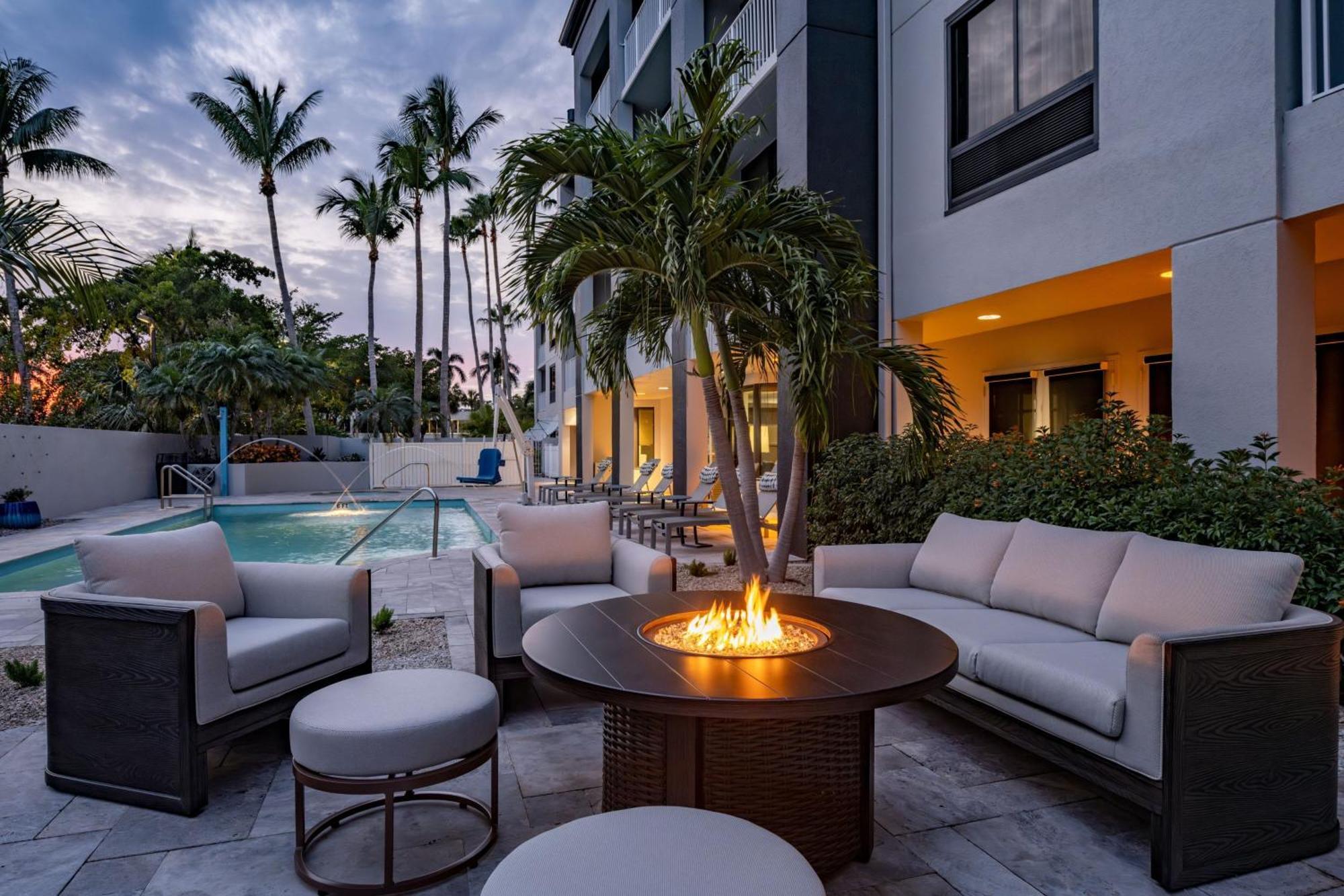 Courtyard By Marriott - Naples Hotel Luaran gambar